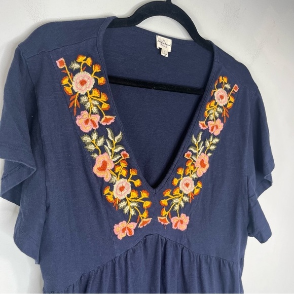 Keep in Touch Size Large Cotton Floral Embroidered Tunic Blouse Navy II5 - Picture 2 of 8